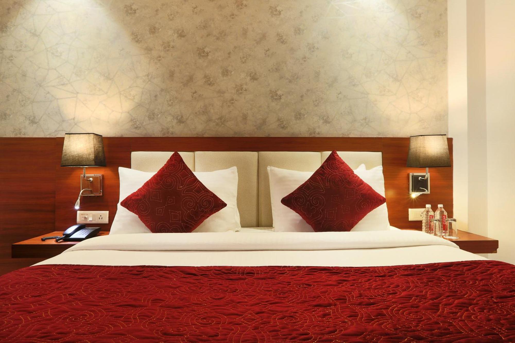 Hotel Arch Suites - Near Aerocity New Delhi Exterior photo